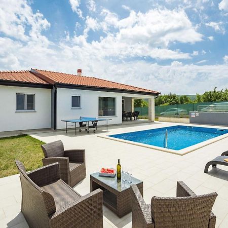 Holiday Home Greta Лабин Екстериор снимка